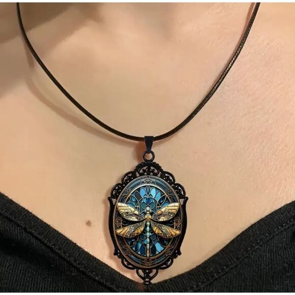 Dragonfly Pendant Necklace With Victorian Style Black Metal Frame - Picture 2 of 3